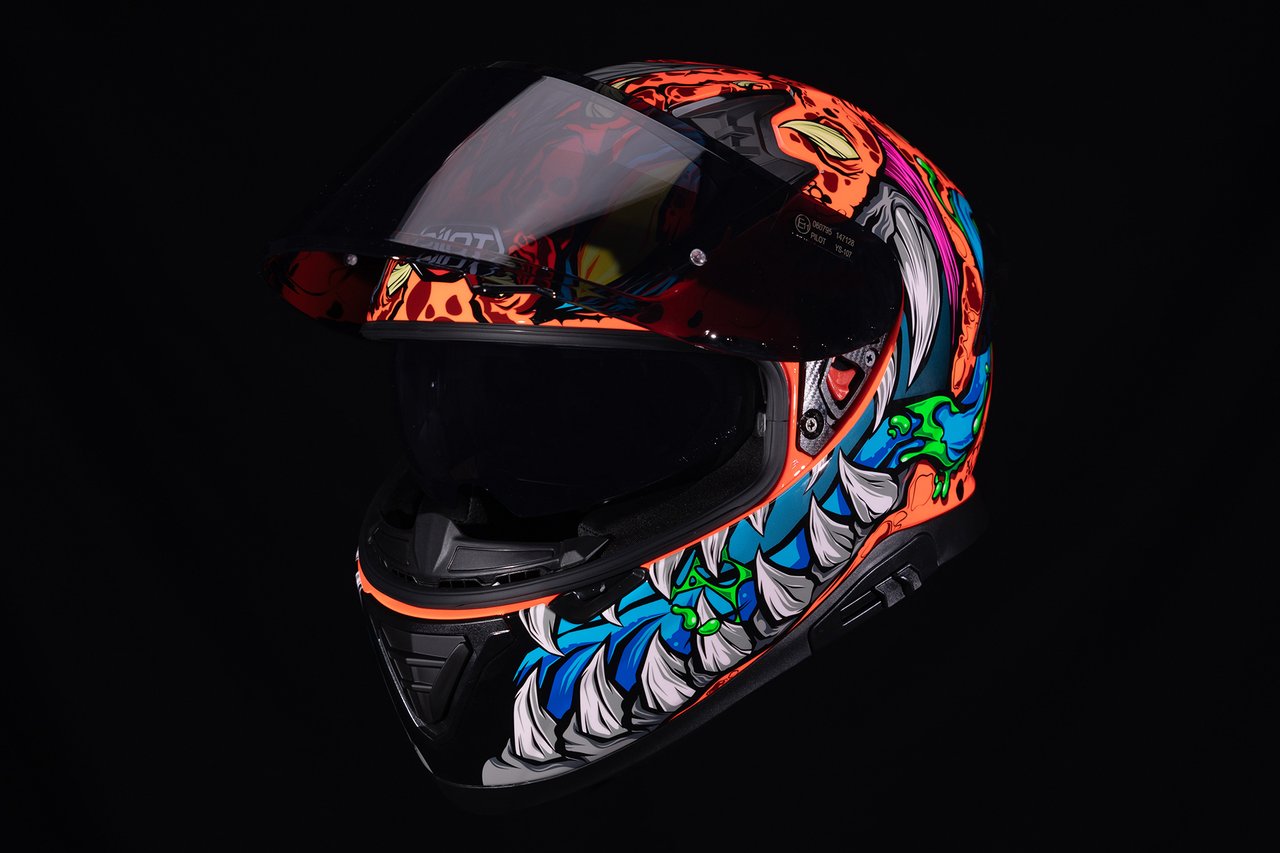 pilot-snake-reptile-orange3.jpg