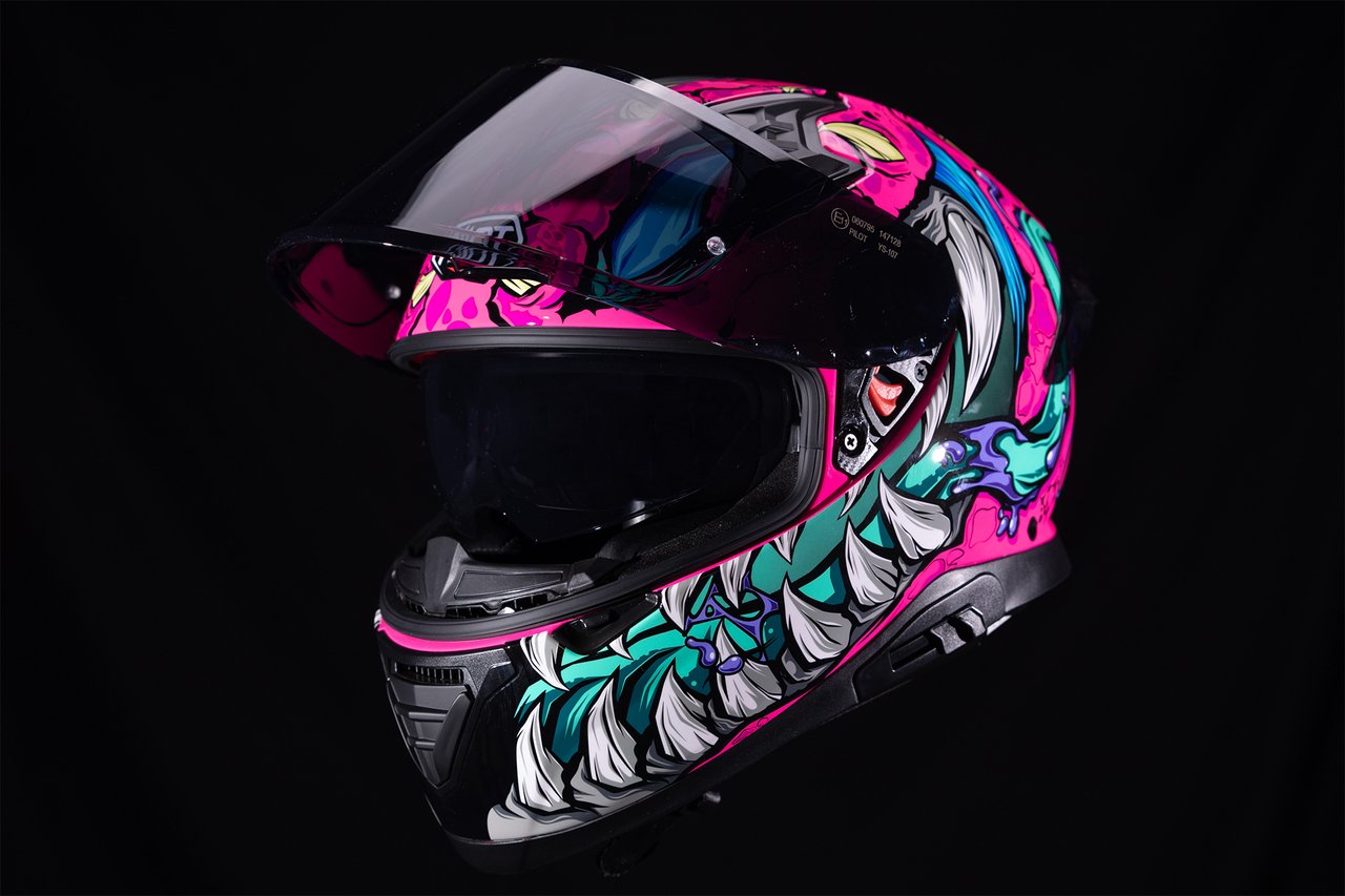 pilot-snake-reptilex-pink3.jpg